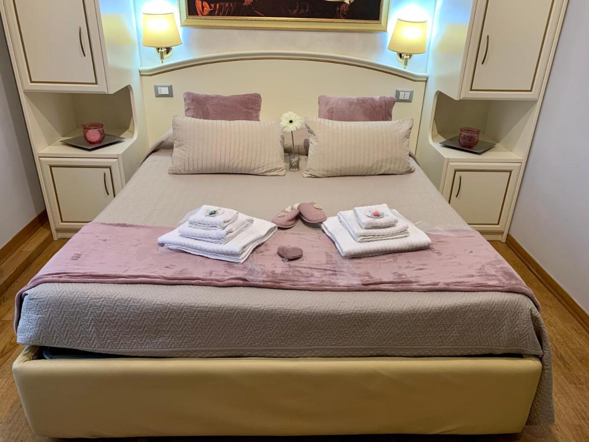 Domus Via Veneto Bed and Breakfast Rome Buitenkant foto